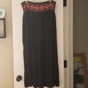 Forever 21 Plus Black Maxi 2X Skirt